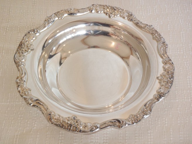 Rent a silver candy dish for your next party at All Seasons Rent All